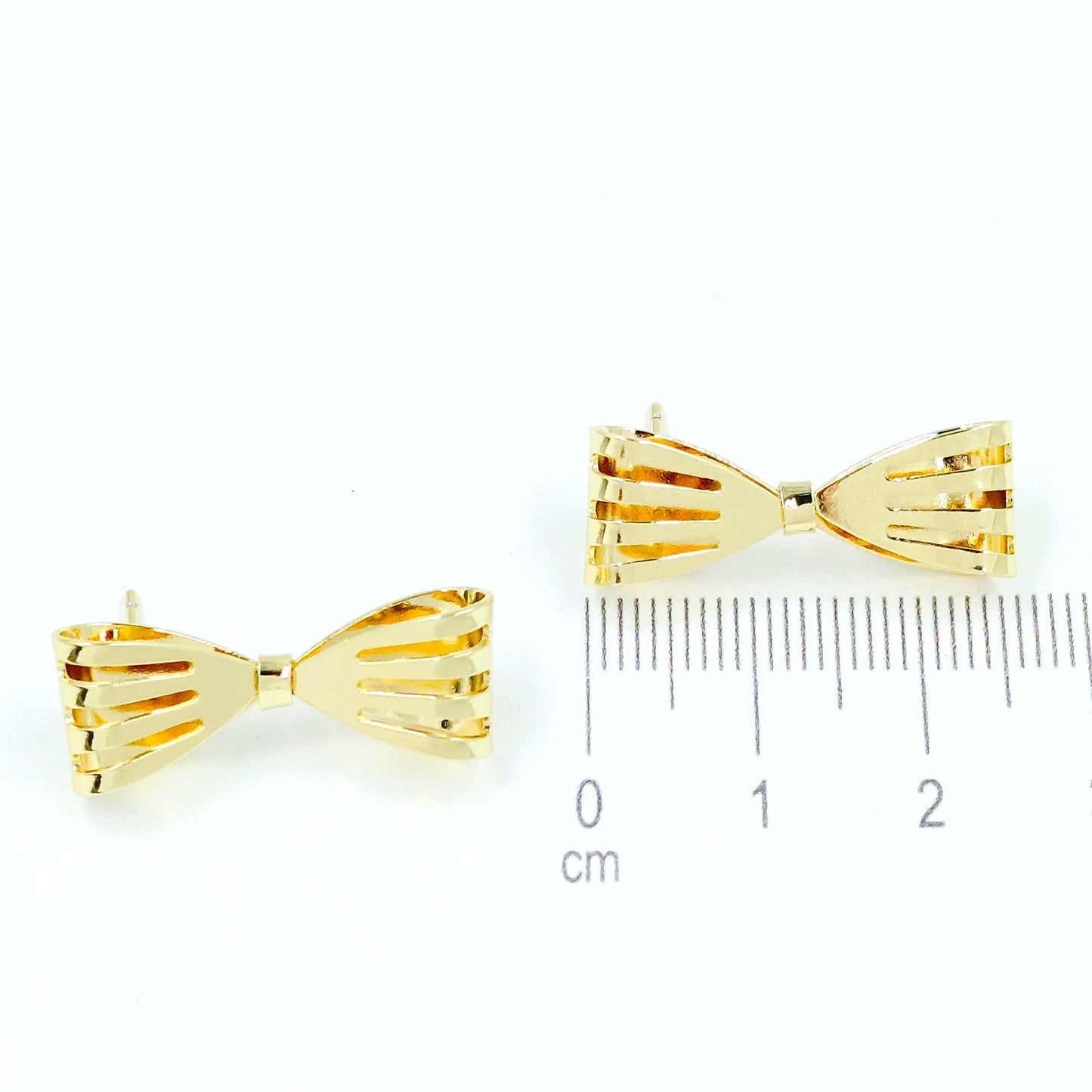 Arete moño liso