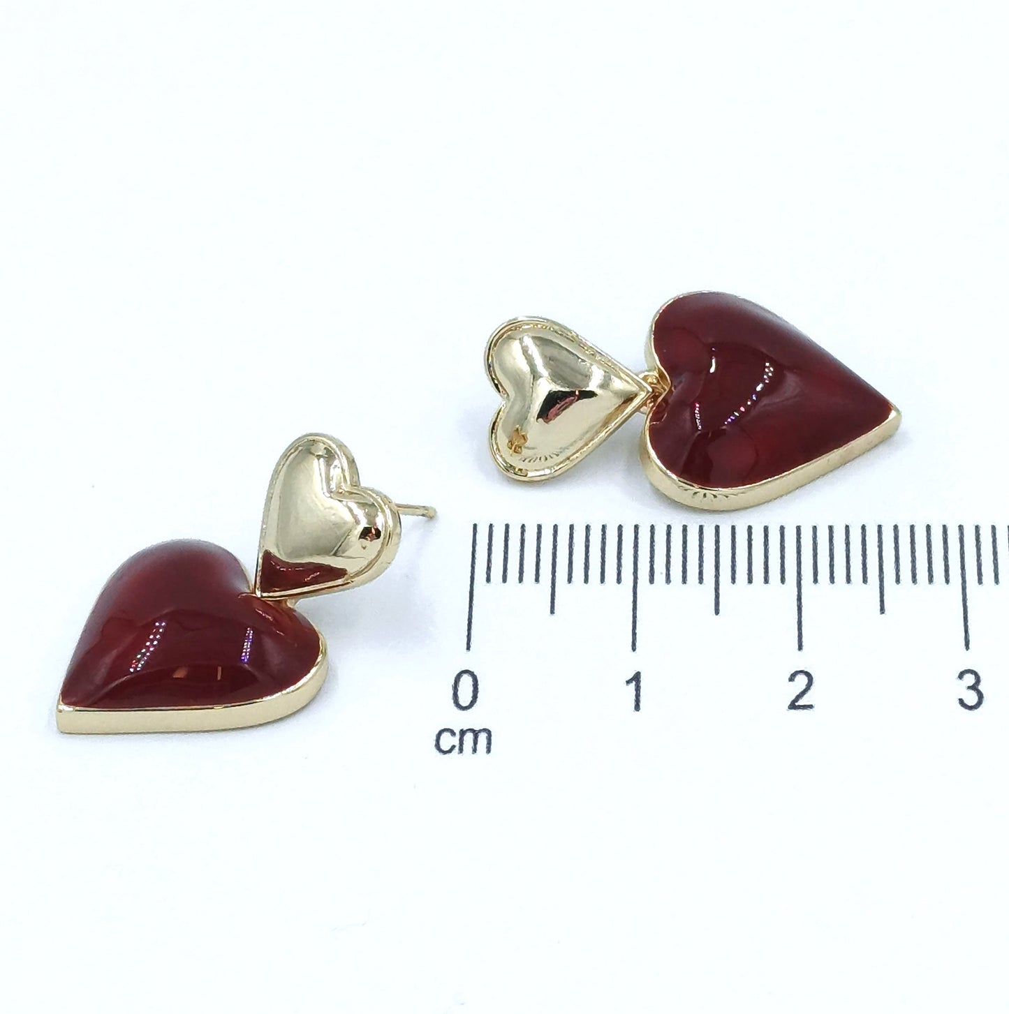 Arete corazón rojo