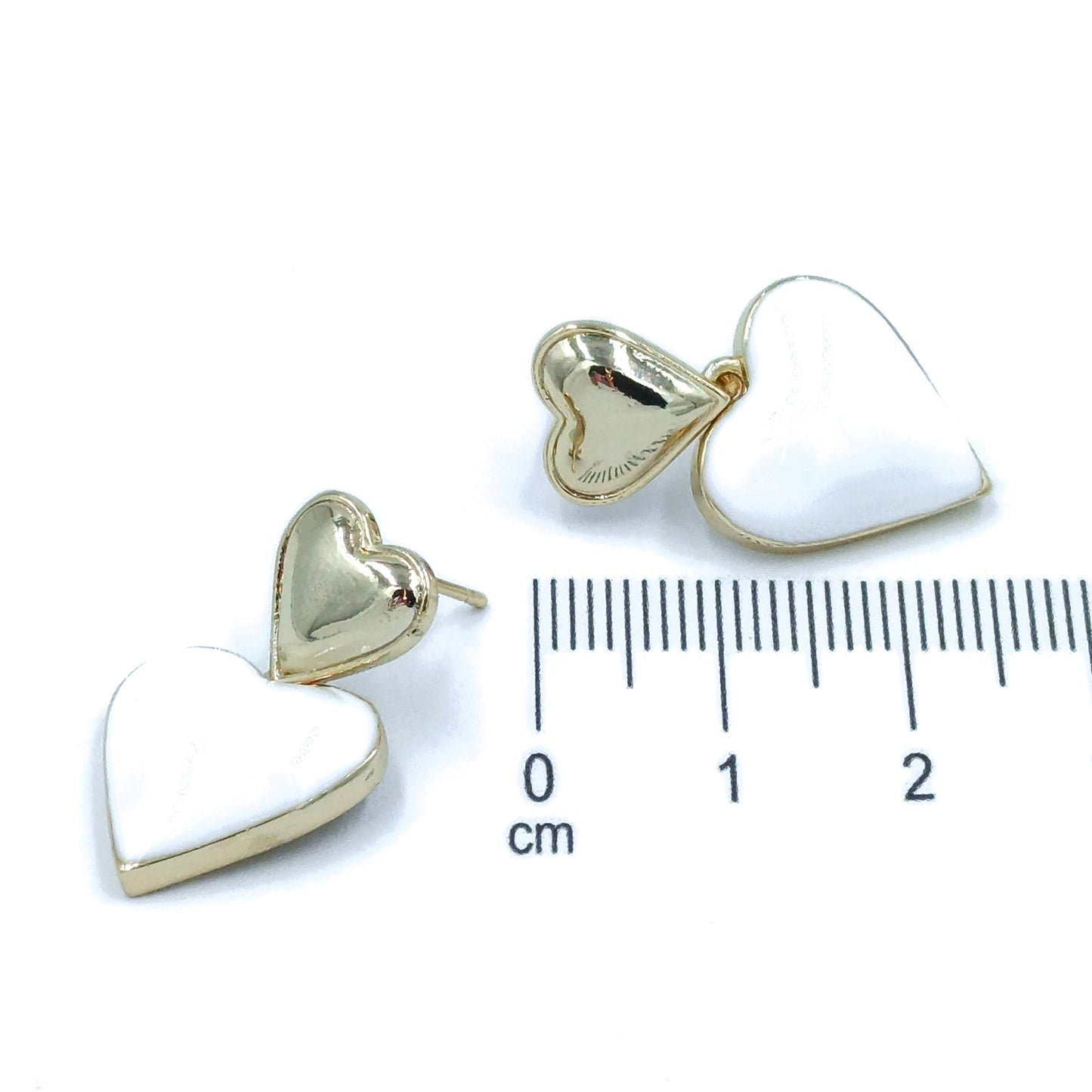 Arete corazón blanco