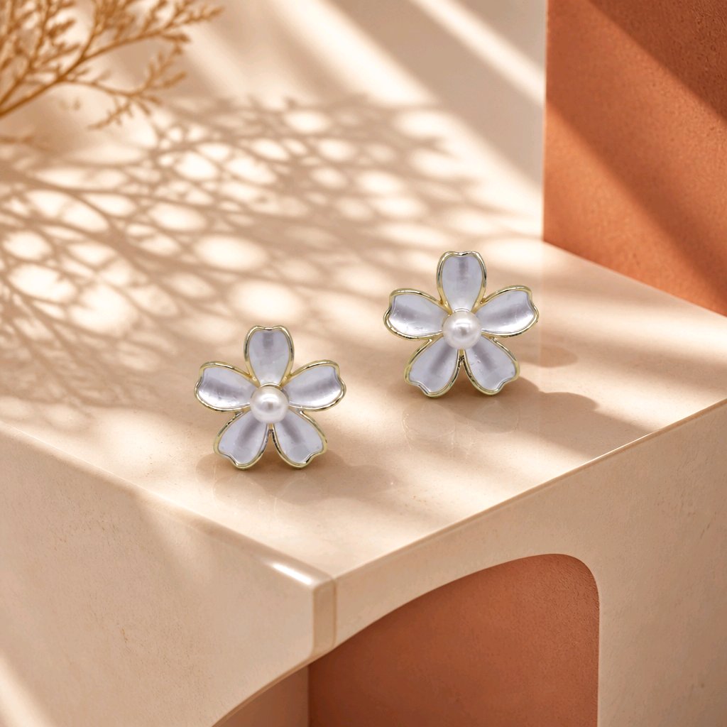 Arete flor blanca