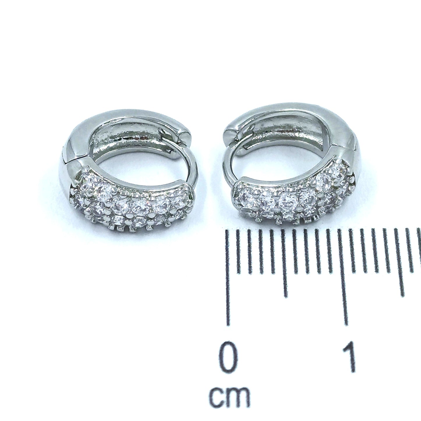 Candonga pequeña gota zircón