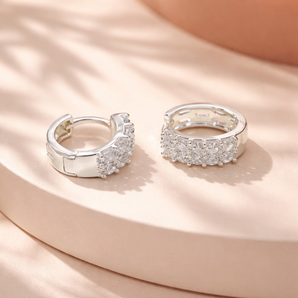 Candonga pequeña baño de plata zircón