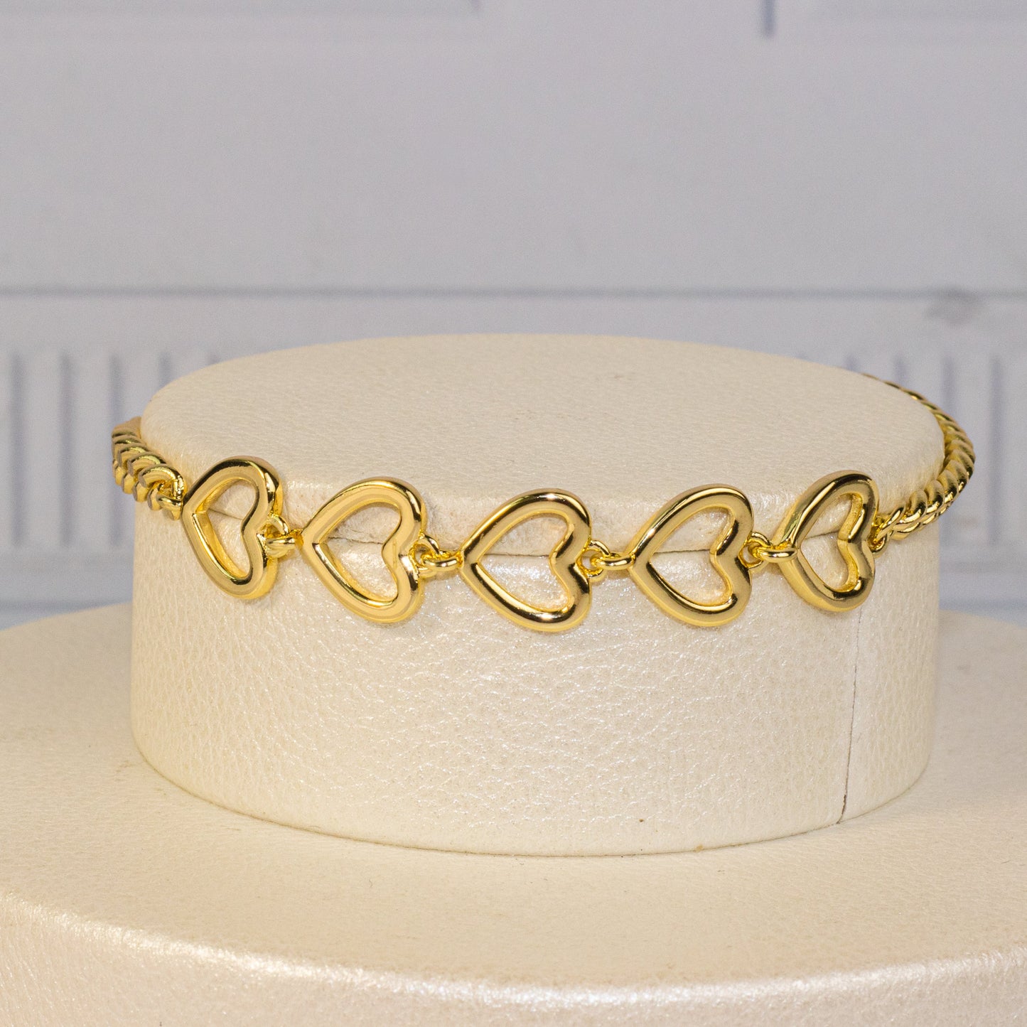 Pulsera silueta corazones