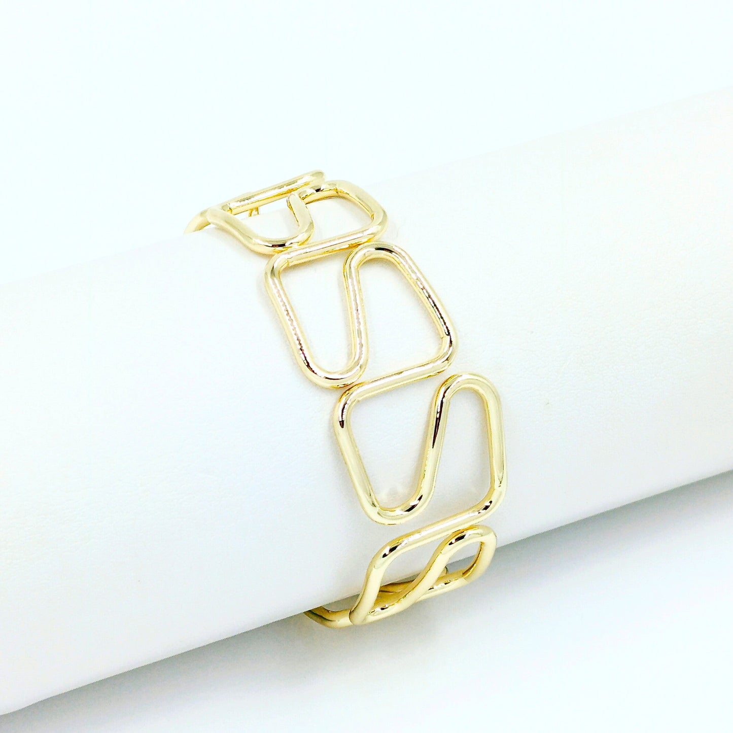 Pulsera perforado