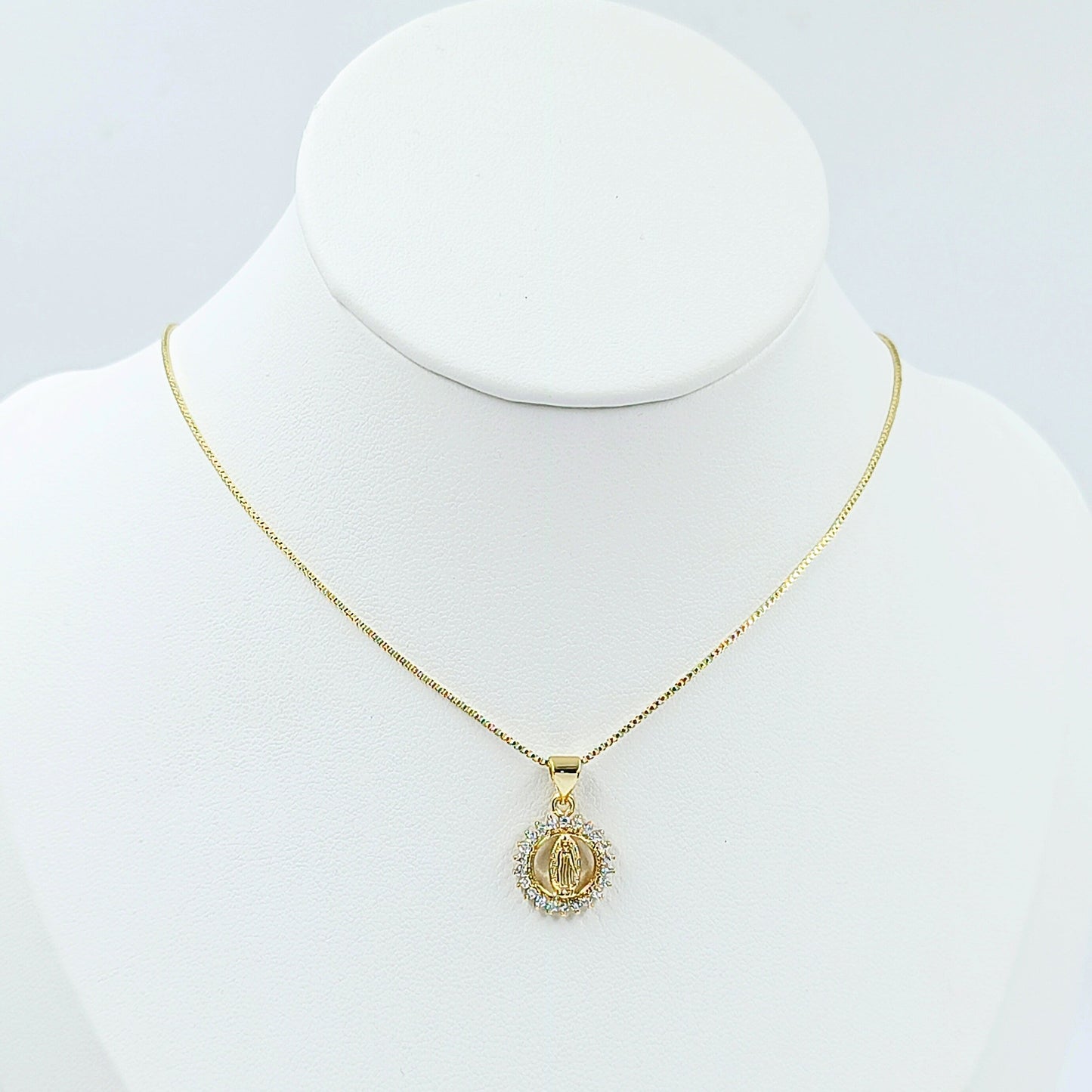 Collar rodio medallita