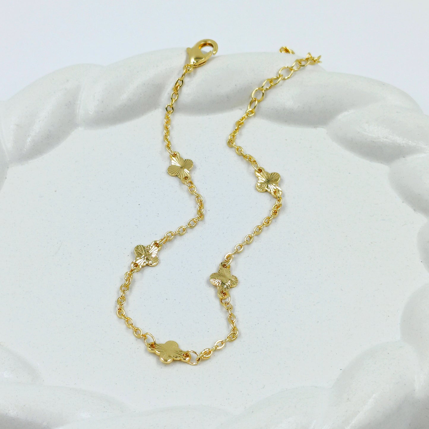 Tobillera van cleef dorado