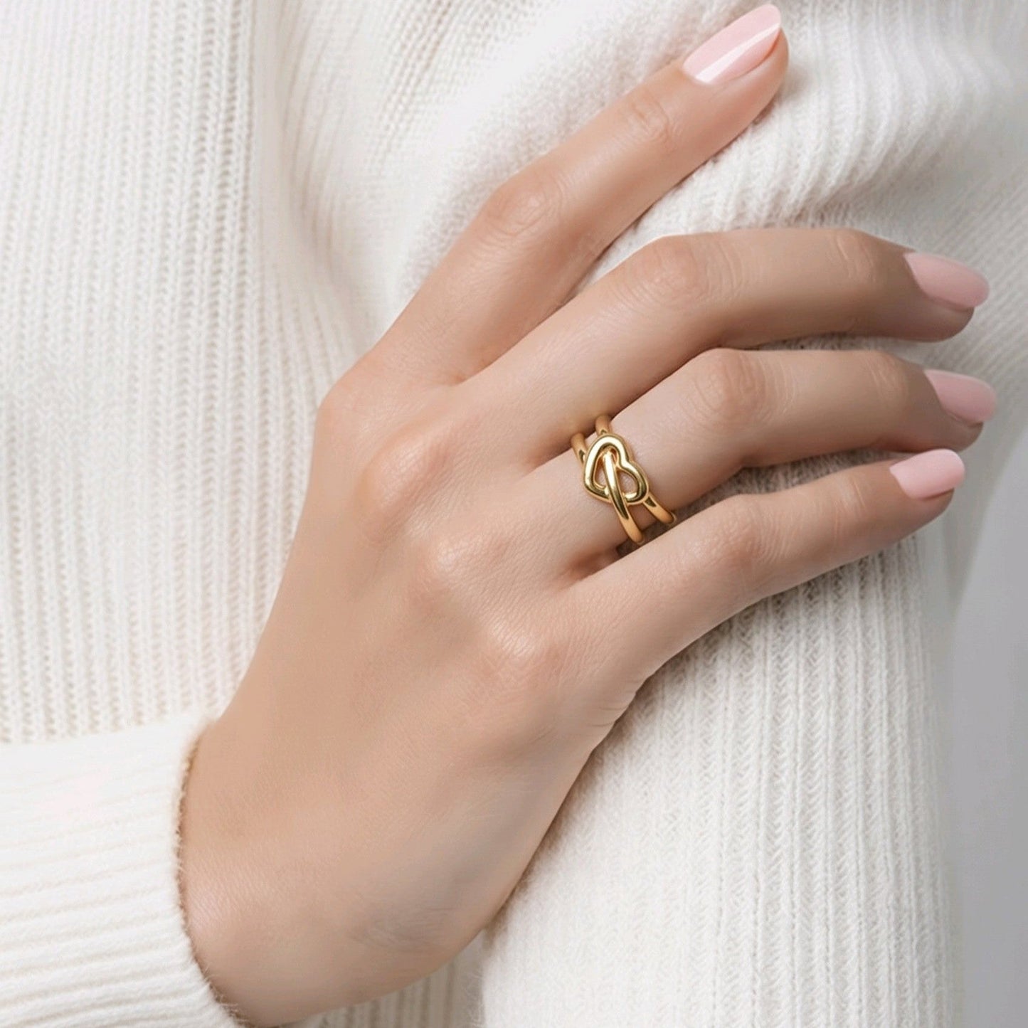 Anillo corazón enlazado
