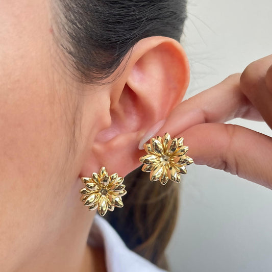 Arete flor lisa  Amulí