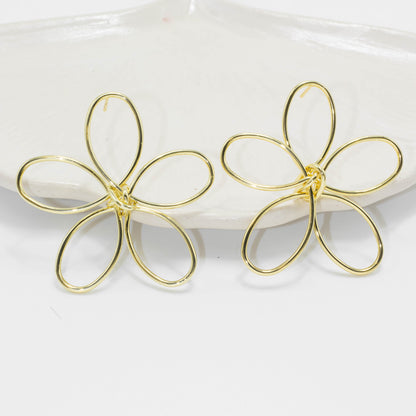 Arete silueta flor