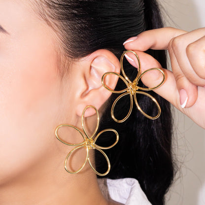 Arete silueta flor 