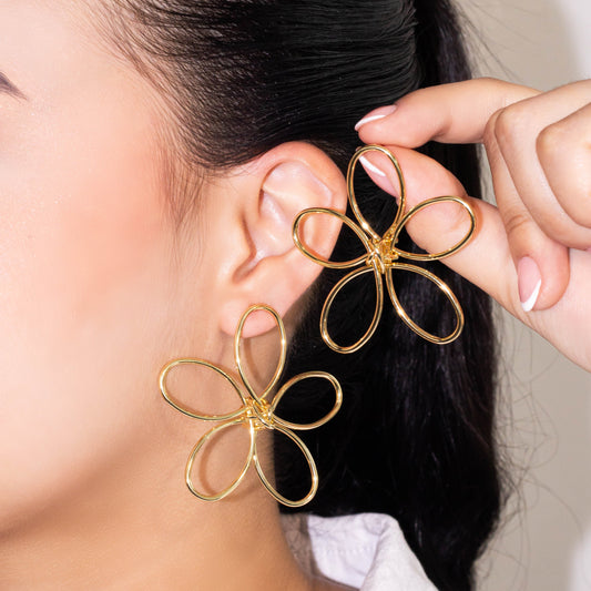Arete silueta flor 