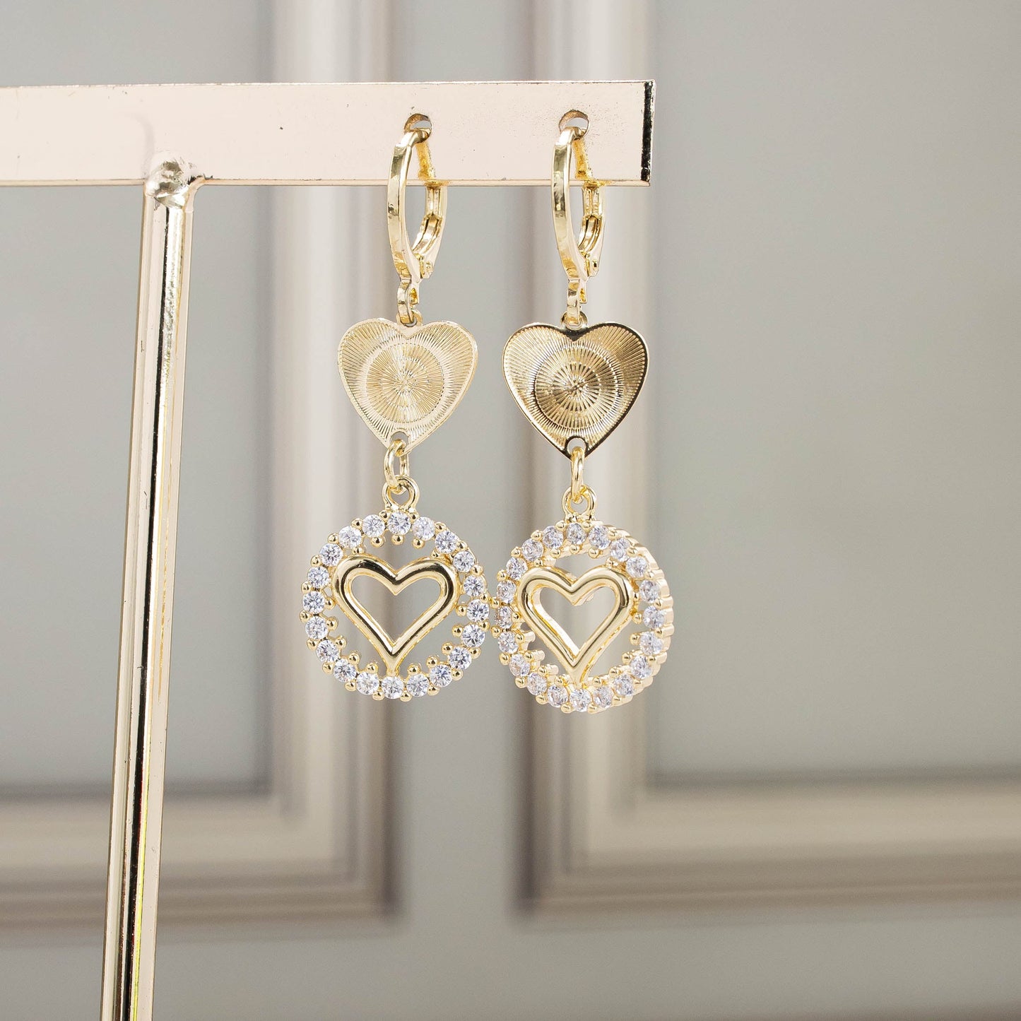 Arete corazón zircón