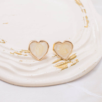 Arete corazón perlado