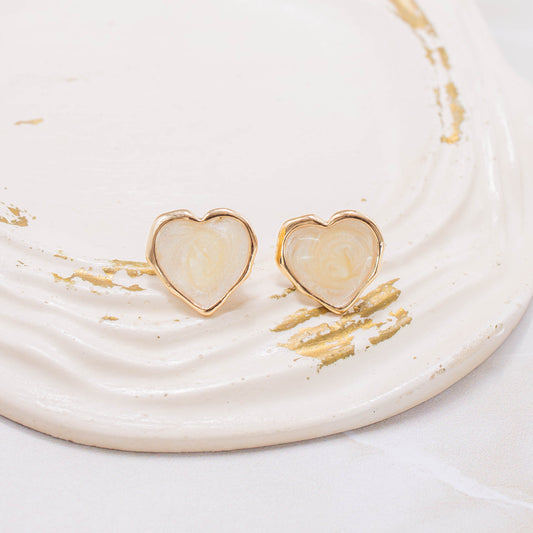 Arete corazón perlado