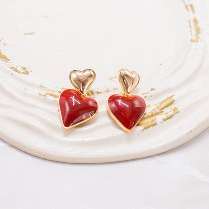 Arete  corazón rojo