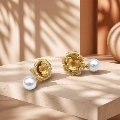 Arete flor perla