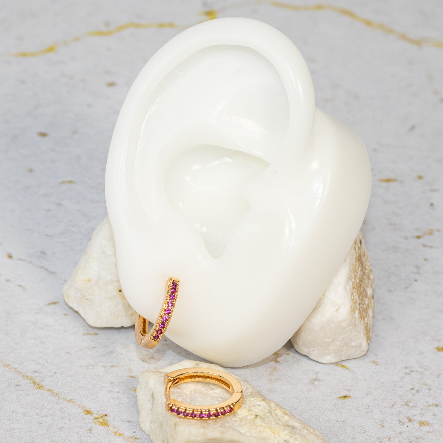 Cdga pequeña microzircones magenta (14mm)