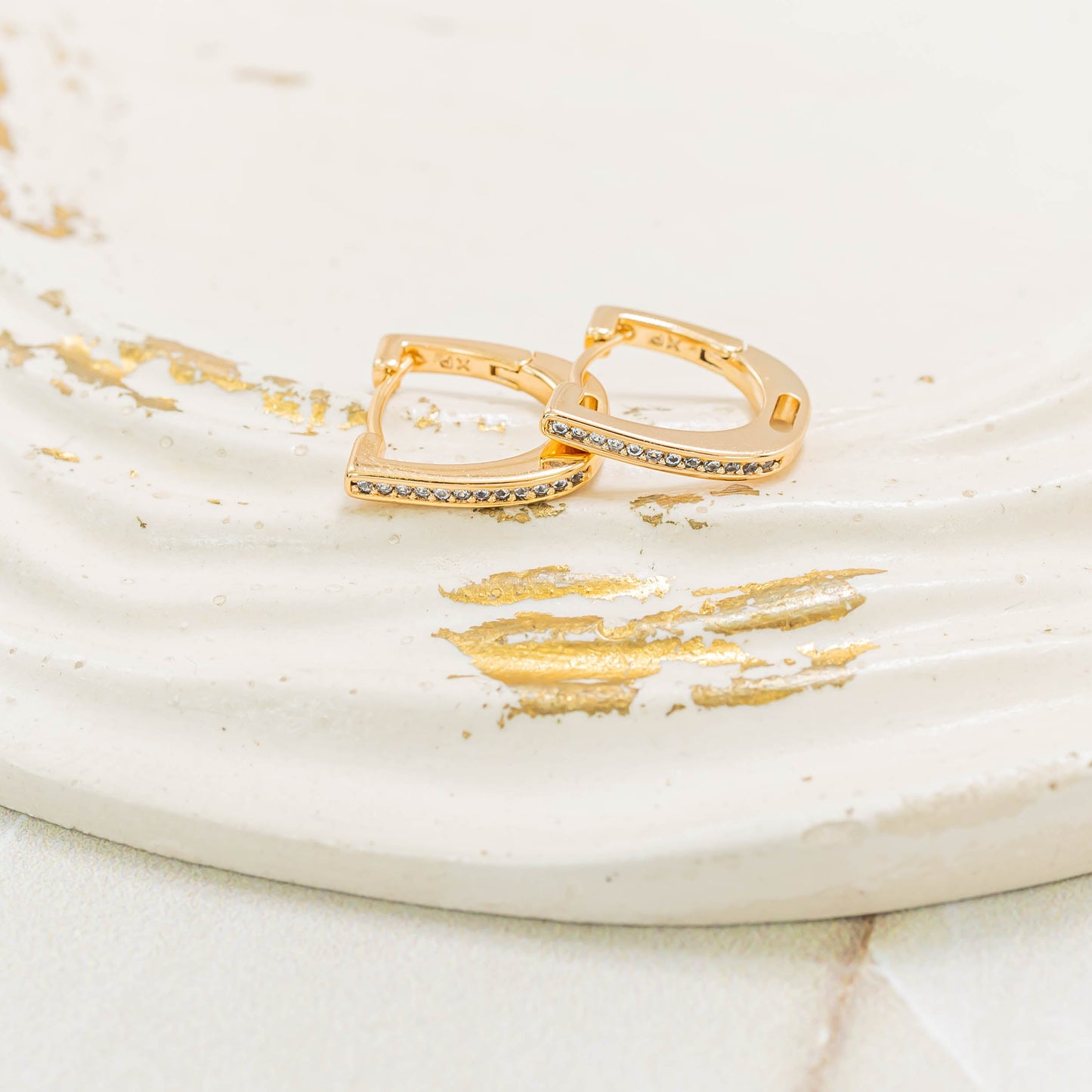 Candonga pequeña microzircón