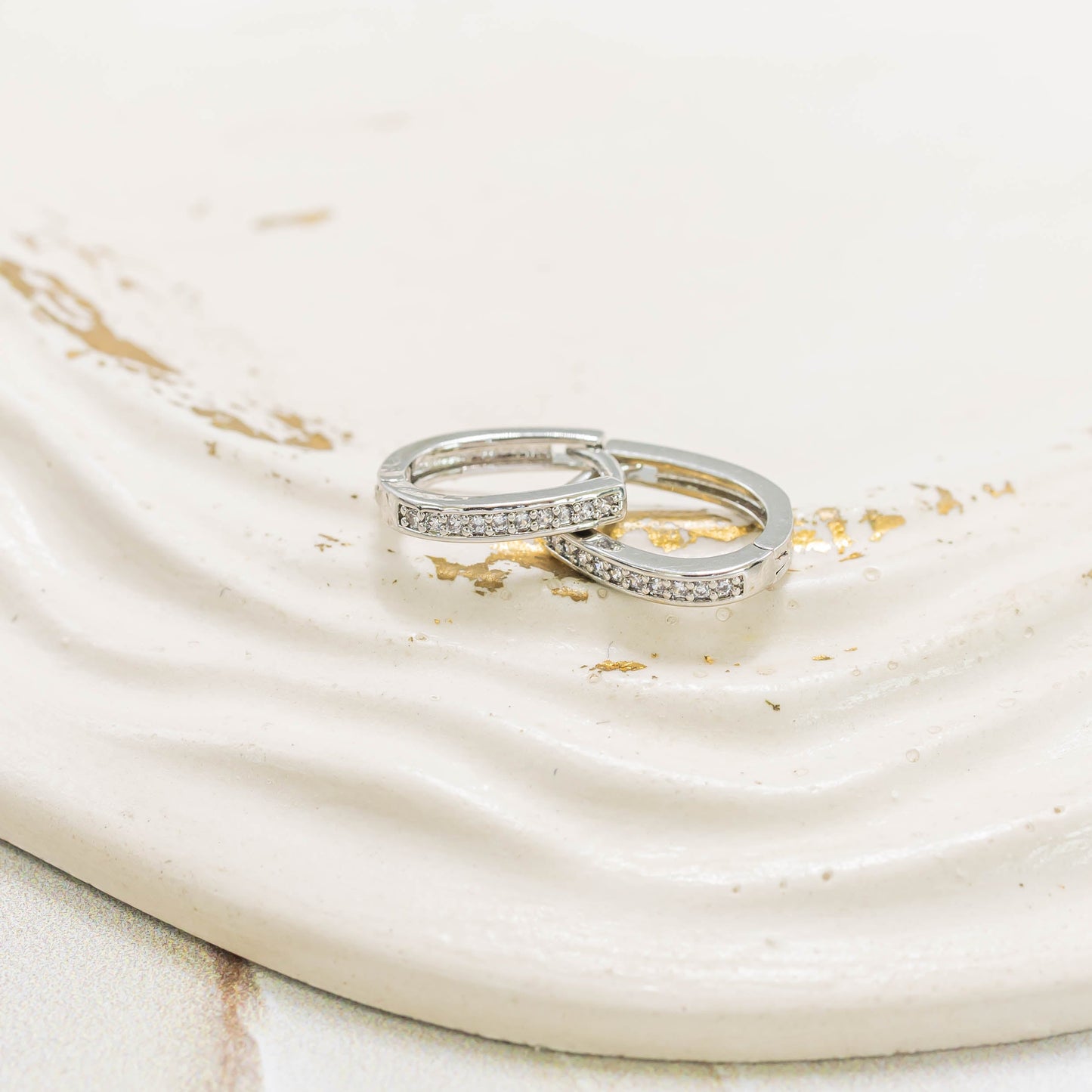 Candonga pequeña microzircón