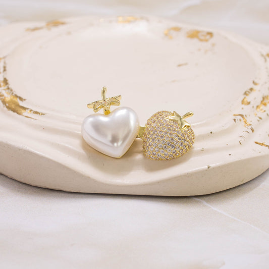 Broche fresas perla microzircon