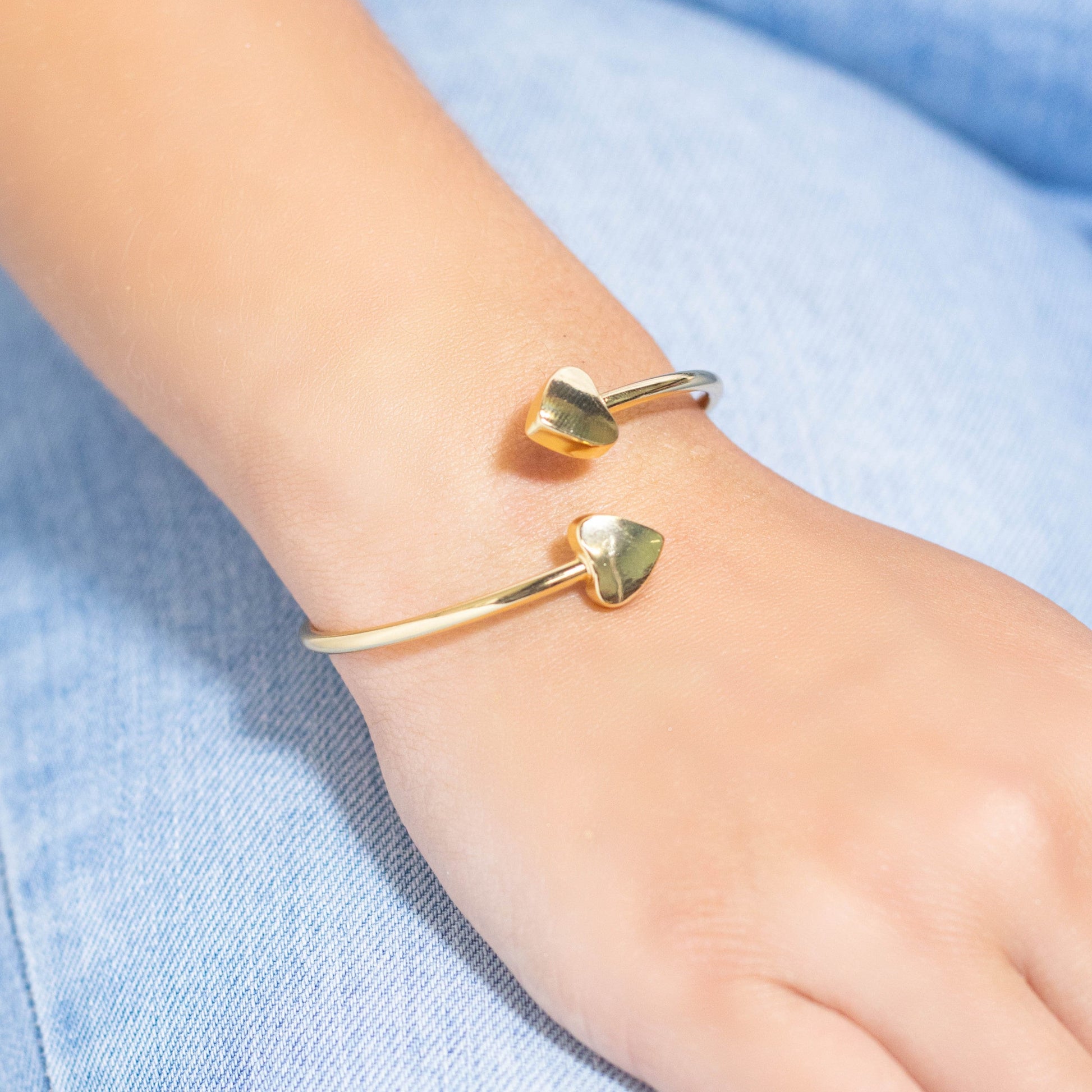 Pulsera aro corazones 